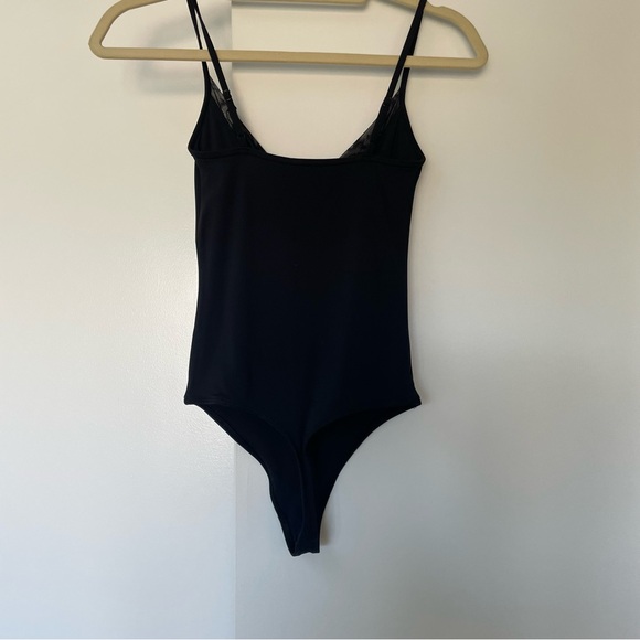Aritzia Contour V-Neck Cami Bodysuit - XXS - Picture 7 of 9
